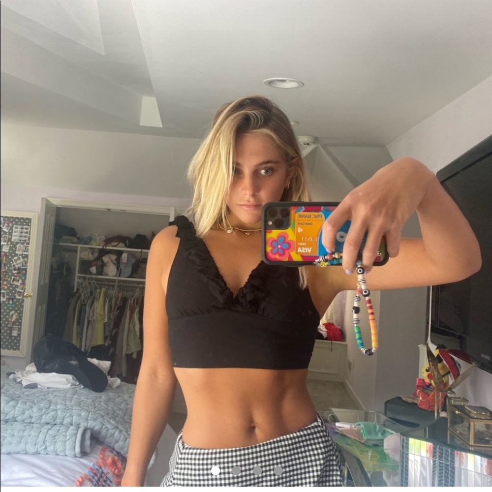 NWT A.L.C intermix black ruffle crop top - Picture 2 of 4